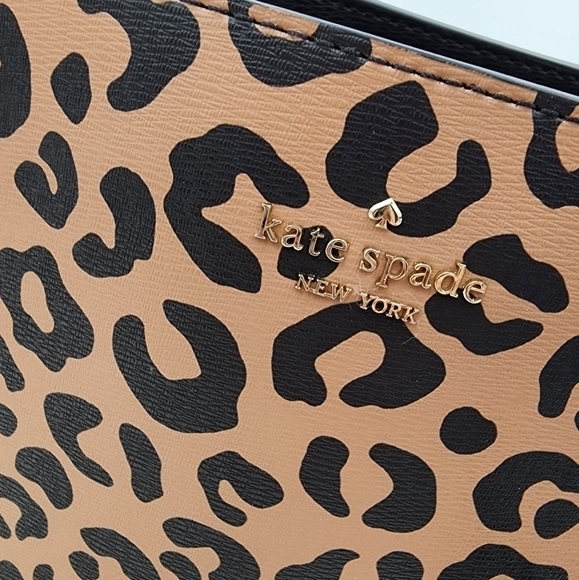 Kate Spade leopard print tote with black interior and gold‎ hardware - Picture 3 of 15